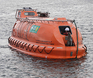 Hyperbaric Lifeboat in water PRODUCT IMAGE1.jpg