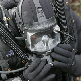 Diver wearing DMM - Prod.jpg