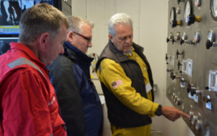 Trainee air diving supervisor (IMCA) icon