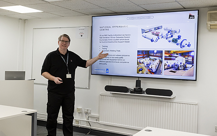 Submarine Rescue Training icon