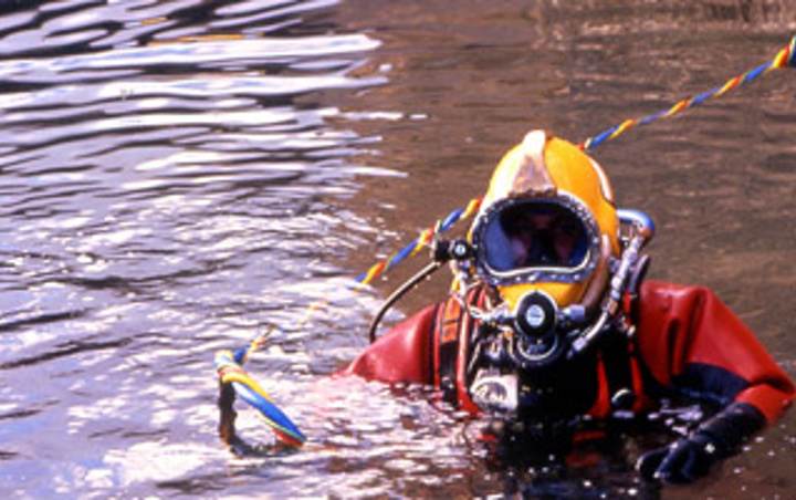 Contaminated Water Diving System icon